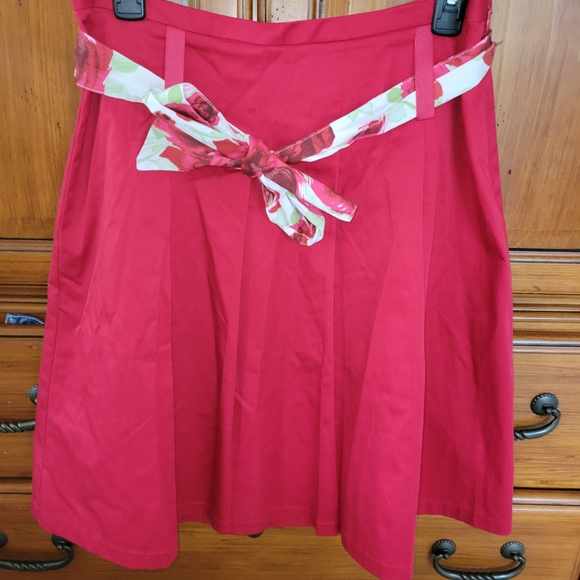 Apt 9 Red Skirt Size 10 - Picture 2 of 7